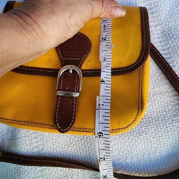 Vera Pelle Mustard Leather Crossbody‎ - Picture 4 of 13